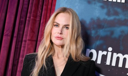 Градус повышается: Николь Кидман появилась на публике в юбке, которая ничего не скрывает (ФОТО)