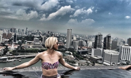 Как отдыхают звезды: Оля Бузова в Сингапуре наслаждается бассейном на 57 этаже
