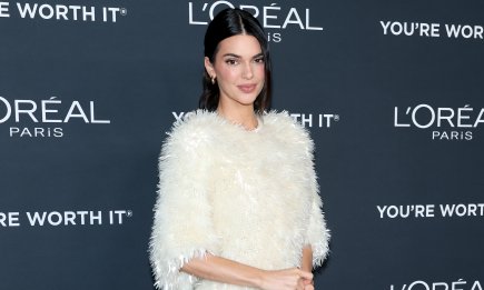 Модный лайфхак от Кендалл Дженнер: как сделать черно-белый образ дорогим и интересным (ФОТО)