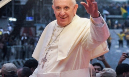 Папа Римский перенес операцию