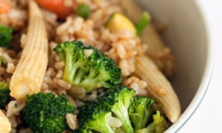 Рецепт постного блюда «Коричневый рис с овощами». Пошаговые ФОТО