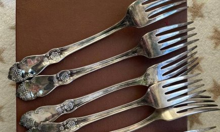 Навіть старі прибори будуть блищати, як нова копійка: чорний наліт зникне, як за помахом чарівної палички