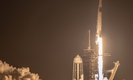 Компания SpaceX отправила к МКС первую регулярную миссию Crew Dragon