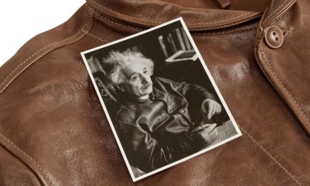 Куртка Генія повертається: Levi's перевидали легендарну шкіряну куртку Альберта Ейнштейна (ФОТО)