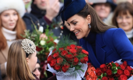 Кейт Міддлтон вразила образом у королівському синьому на Різдво 2023 (ФОТО)
