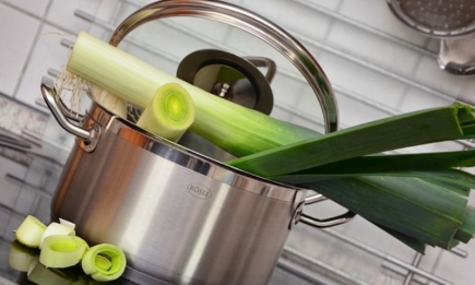 Как отмыть кастрюлю: 5 эффективных способов, которые вернут посуде первозданный вид