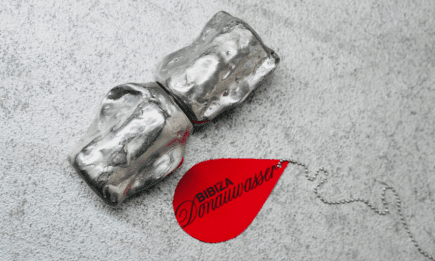 Парфюм для поколения Z: как углекислый газ с концерта превратили в аромат (ВИДЕО)