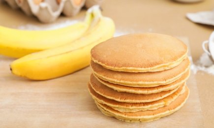 Спасите "уставшие" бананы: рецепт замечательного блюда за копейки (ВИДЕО)