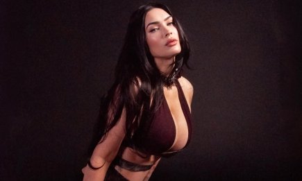 40-летняя Меган Фокс взорвала сеть горячей фотосессией в белье
