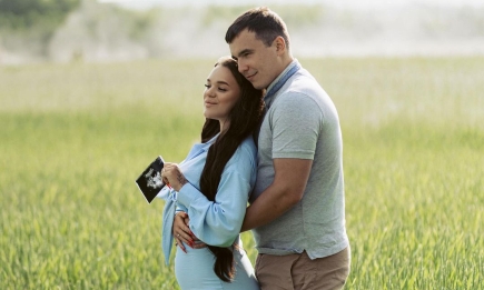 У новій фотосесії з помітно округлим животиком Юлія Верба розсекретила свій термін вагітності (ФОТО)