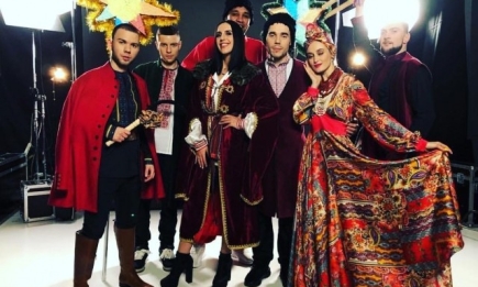 Украинские звезды поздравили поклонников стильной рэп-версией щедровки "Добрий вечір"