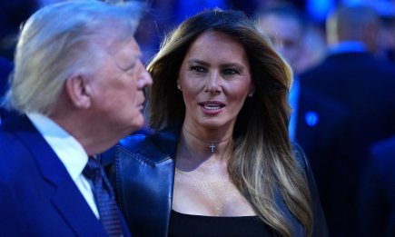 Декольте и туфли на шпильке: Мелания Трамп показала, как одеться, чтобы быть в центре внимания (ФОТО)