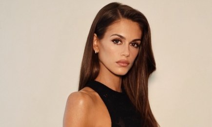 Кайя Гербер поддержала тренд на тонкие брови: новый модный макияж звезды (ФОТО)