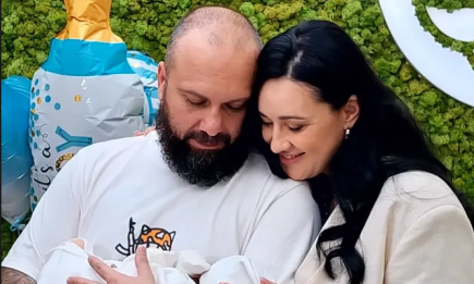 Соломию Витвицкую выписали из роддома: как мужчина-военный встретил ее с маленьким Устимом (ФОТО)