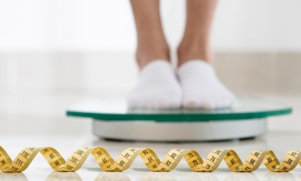 Дефицит калорий и больше движения: диетолог поделился инструкцией, которая поможет быстро похудеть к Новому году