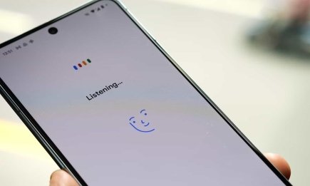 Смартфон вас підслуховує? Як зрозуміти, що телефон справді зламали