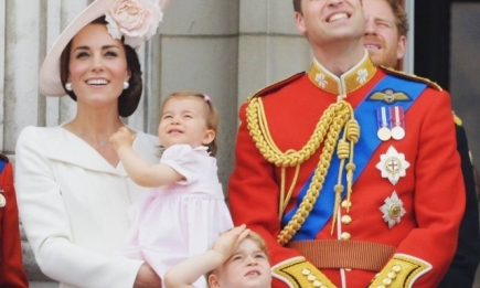 Принц Джордж и принцесса Шарлотта покорили всех на параде к 90-летию Елизаветы II