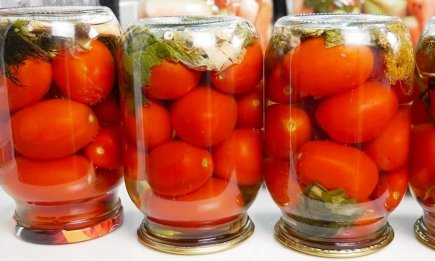 Это не маринад, а настоящее золото: рецепт маринованных помидоров "1000", которые отлично хранятся в квартире.