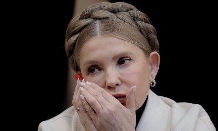 Такой вы ее еще не видели! Журналистка показала Тимошенко и ее знаменитую косу с неожиданного ракурса (ФОТО)