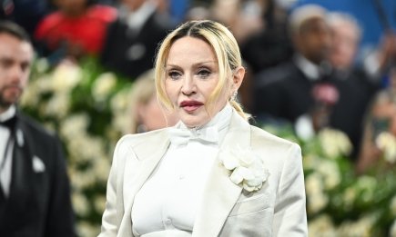 Позировали, обнявшись: Мадонна поделилась фото с отцом в его 94-й день рождения