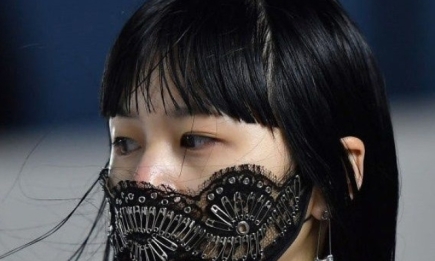 Подборка дизайнерских масок от коронавируса (ФОТО)