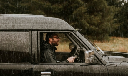 Знизити швидкість та увімкнути двірники: як безпечно водити авто в дощову погоду