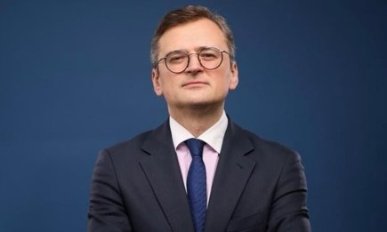 "Проклятая война украла это счастье у многих": Дмитрий Кулеба рассказал, как впервые за многие годы сам забрал дочь из школы