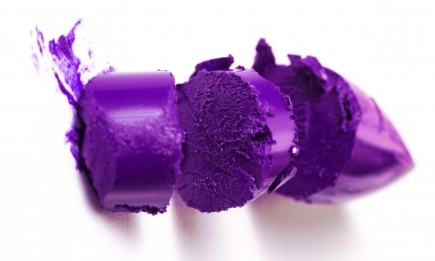Фиолетовая помада: необычный тренд, который подойдет не каждому