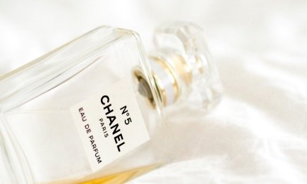 Так пахнут только ухоженные женщины: 4 модных парфюма с запахом чистоты