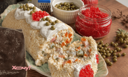 Рулет "Оливье": как приготовить любимый салат в необычном формате (ВИДЕО)