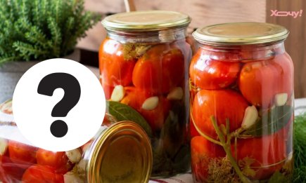 Обычный сахар такого вкуса не даст: что добавить в маринад для помидоров, чтобы они получились идеально сладкими