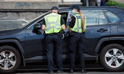 Будут останавливать прямо на обочине: в Украине хотят проверять техническое состояние авто на дорогах