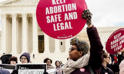В Алабаме запретили аборты: реакция общественности