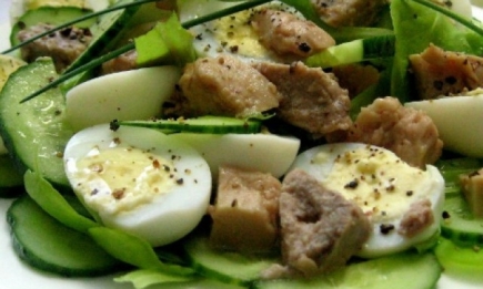 Салат из печени трески: топ 5 вариантов приготовления