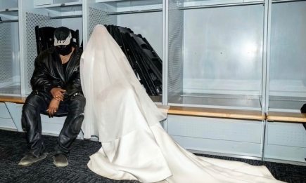 Ким Кардашьян в свадебном платье посетила презентацию альбома Канье Уэста (ФОТО)
