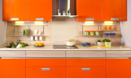 Сміливий дизайн кухні у помаранчевих кольорах (ФОТО)