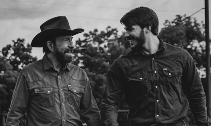 "Ты был лучшим отцом": сын Чака Норриса обратился к отцу после его смерти и растрогал Сеть (ФОТО)