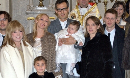 Алла Пугачева стала крестной своей внучки Клавдии. Фото