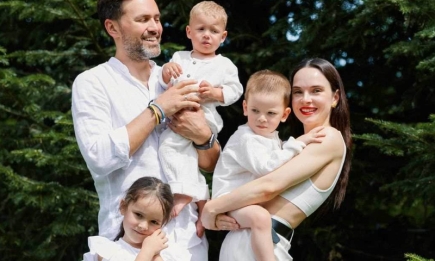 "Это мы!": супруги Мирошниченко устроили семейную фотосессию в обновленном составе