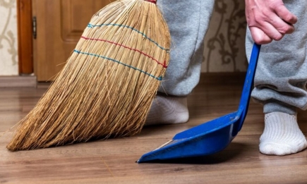 Невже піна для гоління допоможе почистити підлогу? Незвичайний лайфхак, який варто спробувати