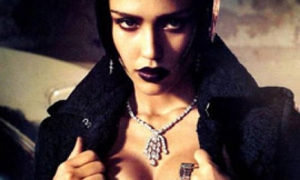Джессика Альба примерила образ женщины-вамп. ФОТО