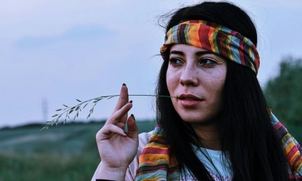 Больше, чем просто милый "поцелуй солнца": дерматолог объяснил, когда веснушки становятся опасными