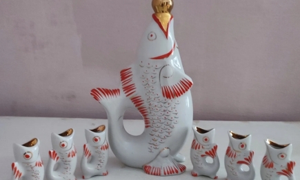 Коллекционеры открыли охоту за советским сервизом "Рыбки": за некоторые цвета предлагают по 10 тыс. грн (ФОТО)