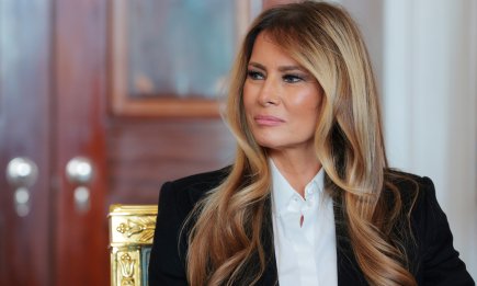 Платье-мем: самый громкий модный провал Мелании Трамп, который не может забыть весь интернет (ФОТО)