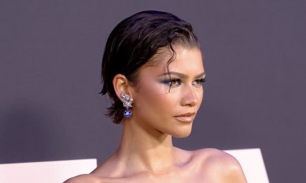 Трудно отвести взгляд: Зендея поразила эффектным появлением в платье с прозрачными вставками (ФОТО)