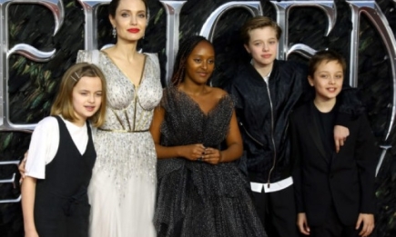 Снова сияет: Анджелина Джоли в платье принцессы с детьми на премьере "Малефисенты" в Лондоне