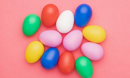 Секрети натуральних крашанок: покрокова інструкція для отримання 8 яскравих кольорів (ФОТО)