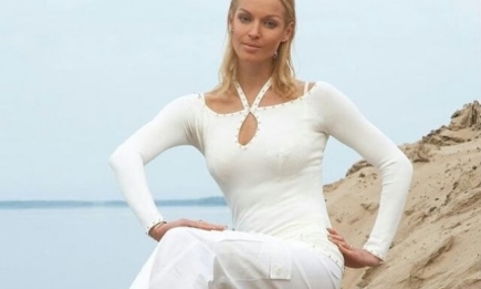Анастасия Волочкова показала заметно постройневшую фигуру в платье-сеточке (ФОТО)