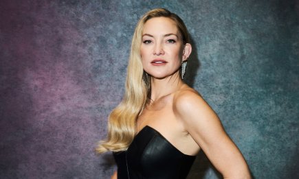 В этот раз не в красном? Кейт Хадсон ошеломила новым эффектным образом (ФОТО)