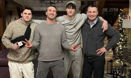 Виталий Кличко поделился деталями карьеры сыновей и общается ли с бывшей женой Егоровой: "Не желаю этого детям"